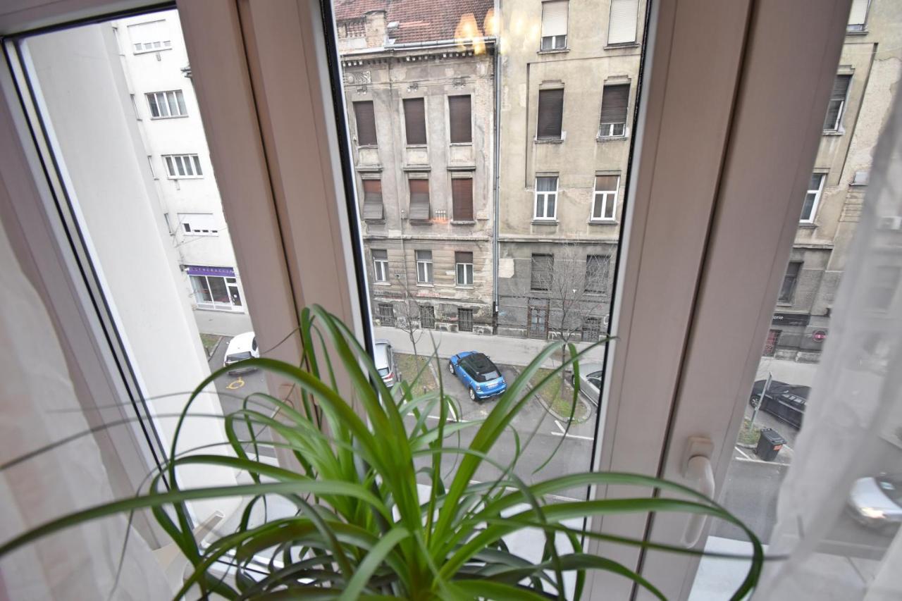 Donos Art Apartment Загреб Экстерьер фото